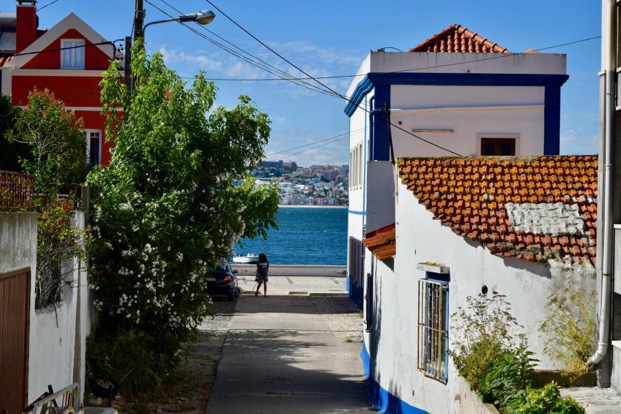 Fisherman'S House - A Boat Ride From Lisbon Villa Trafaria Exterior photo