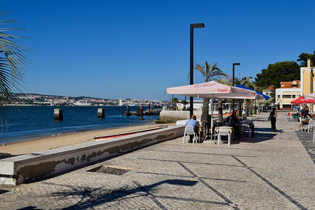 Fisherman'S House - A Boat Ride From Lisbon Villa Trafaria Exterior photo